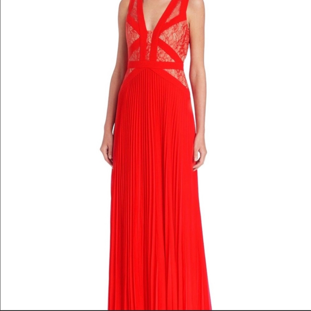 BCBG MAXAZRIA Bright Poppy Evonne Lace Gown. has a few snags throughout